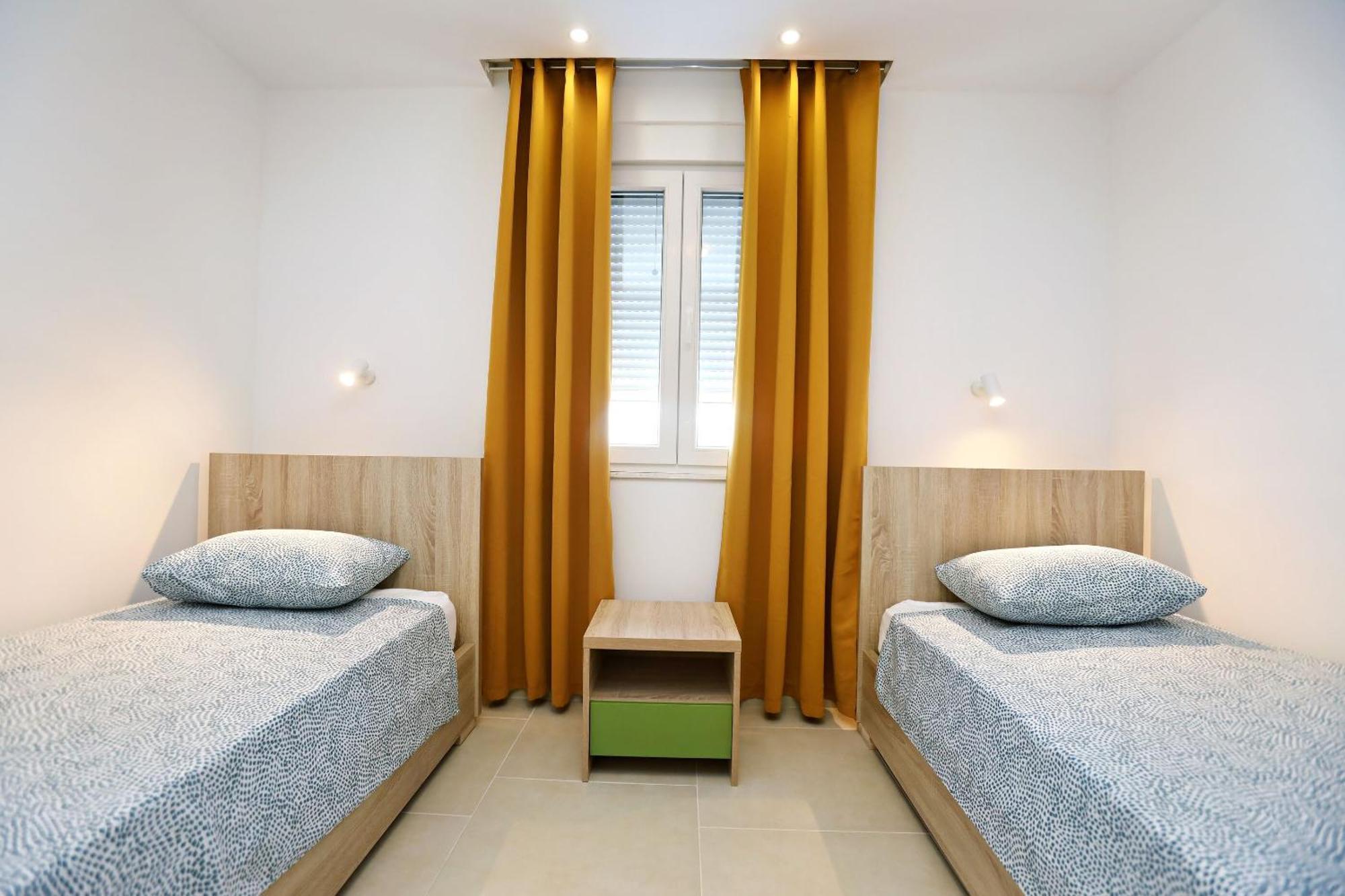 סוטומורה Apartments Oktopus חדר תמונה